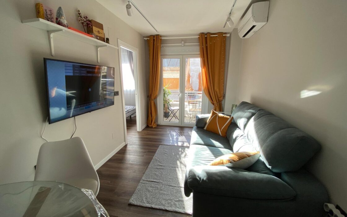 Апартаменты 71 кв.м в Торревьехе с террасой у моря