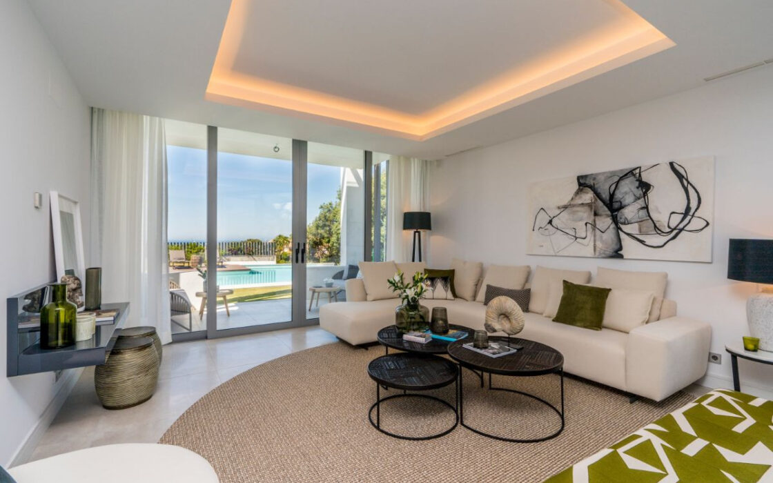 Вілла 475 кв.м з видом на море в Марбельє Есте