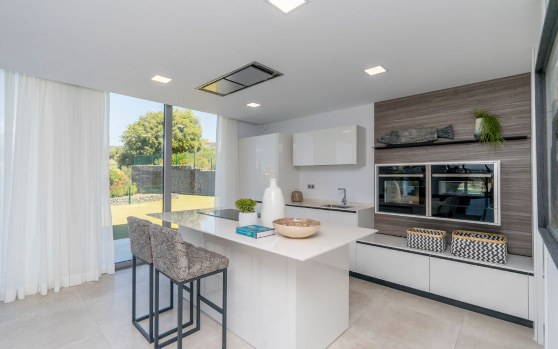 Вілла 475 кв.м з видом на море в Марбельє Есте