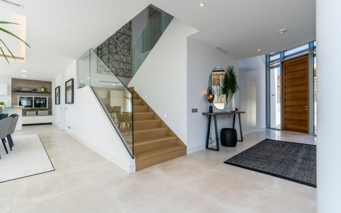 Вілла 475 кв.м з видом на море в Марбельє Есте