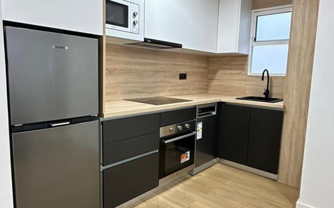 Апартаменты в Торревьехе 64 кв.м, 300 м до моря