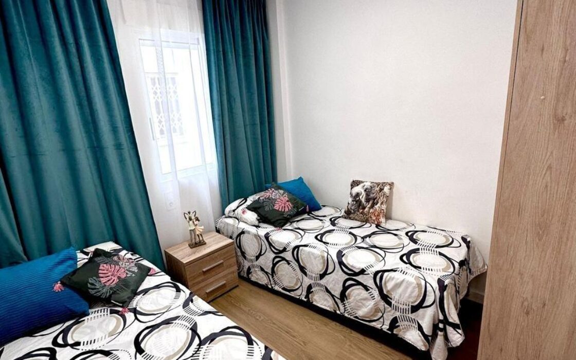 Апартаменты в Торревьехе 64 кв.м, 300 м до моря