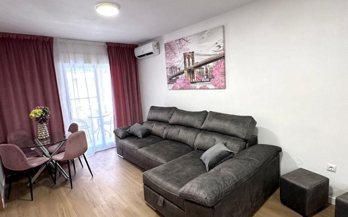 Апартаменты в Торревьехе 64 кв.м, 300 м до моря