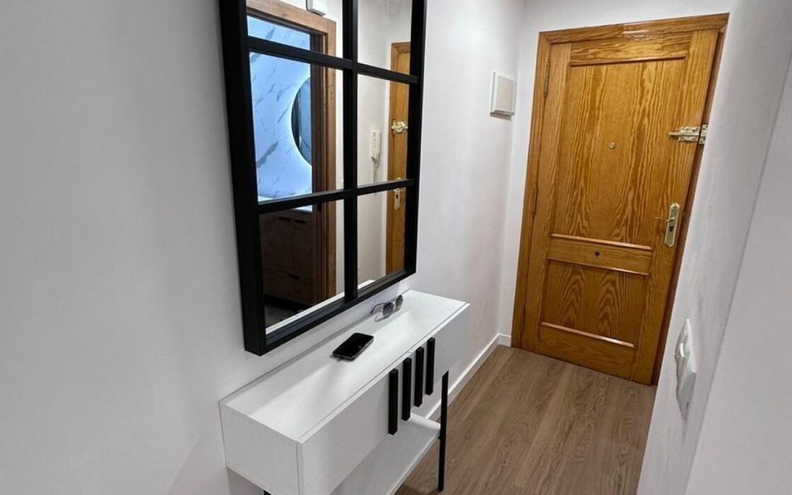 Апартаменты в Торревьехе 64 кв.м, 300 м до моря