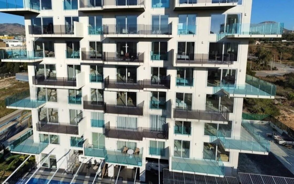 Меблированные квартиры в Ла Кала, Бенидорм с террасой 77 кв.м