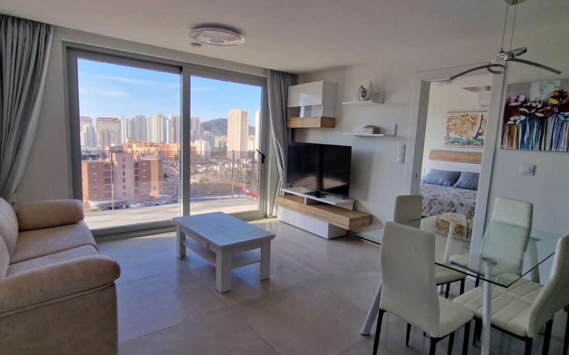 Меблированные квартиры в Ла Кала, Бенидорм с террасой 77 кв.м