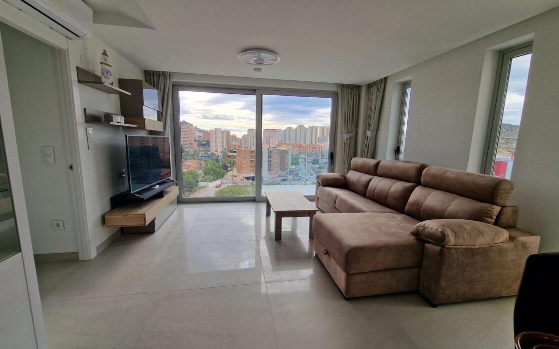 Меблированные квартиры в Ла Кала, Бенидорм с террасой 77 кв.м