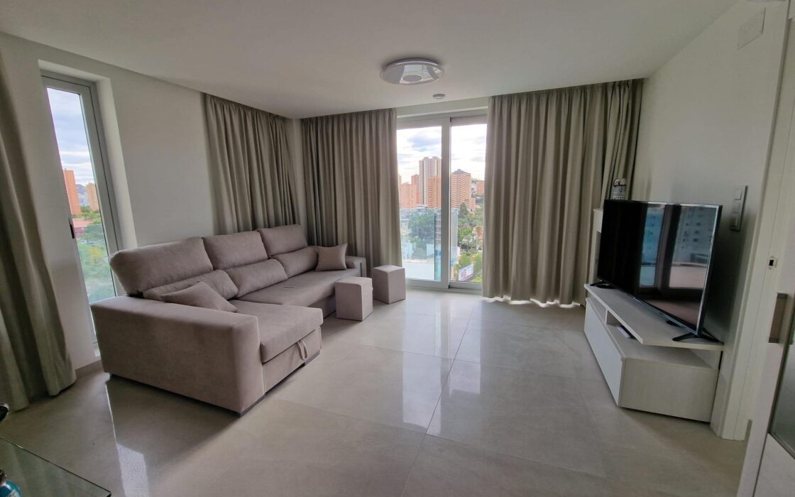 Меблированные квартиры в Ла Кала, Бенидорм с террасой 77 кв.м