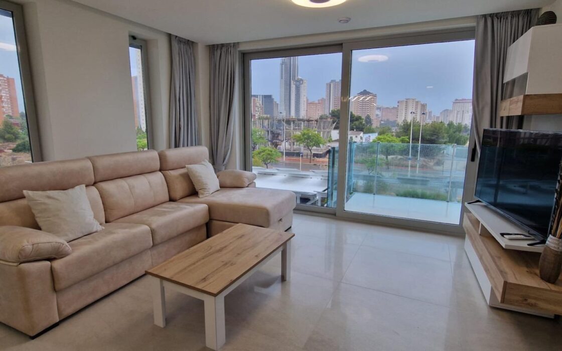 Меблированные квартиры в Ла Кала, Бенидорм с террасой 77 кв.м