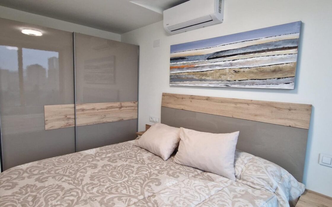 Меблированные квартиры в Ла Кала, Бенидорм с террасой 77 кв.м