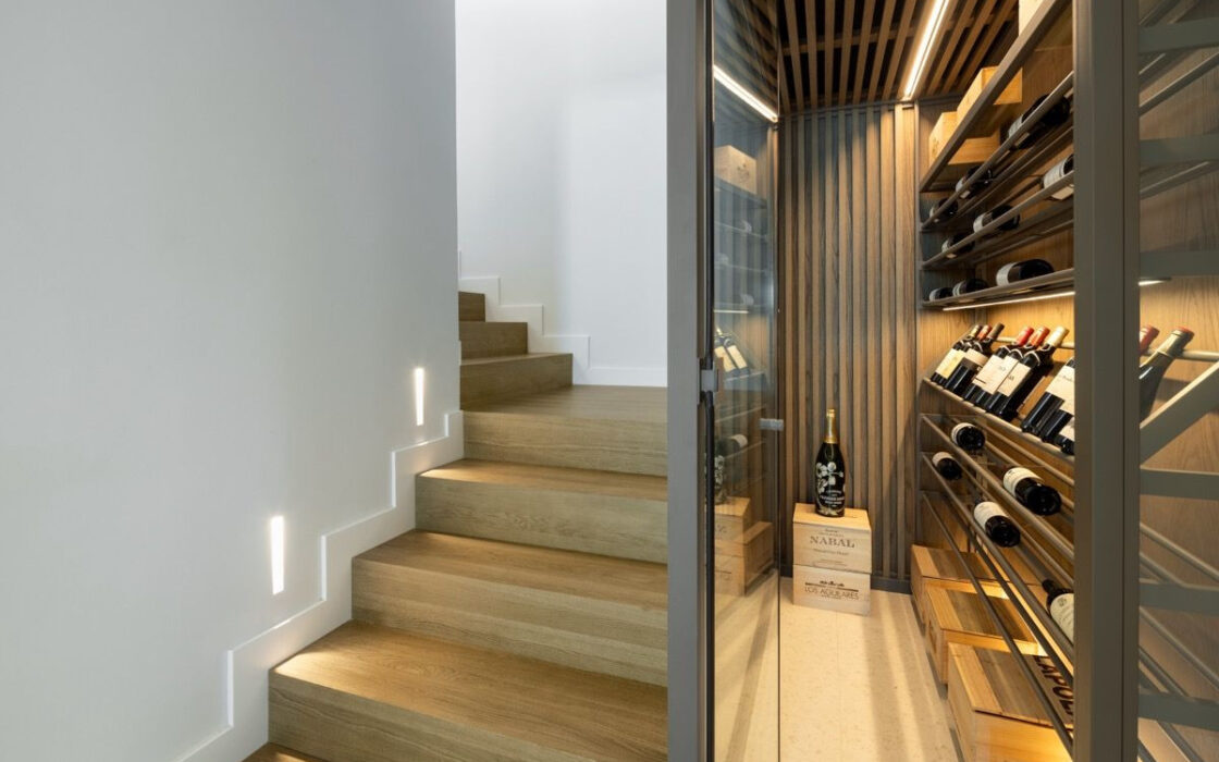 Вілла з терасою в Ла-Кінте, 678 кв.м, сучасний стиль