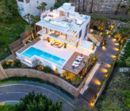 Вілла з терасою в Ла-Кінте, 678 кв.м, сучасний стиль