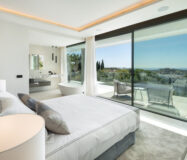 Вілла з терасою в Ла-Кінте, 678 кв.м, сучасний стиль