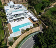 Вілла з терасою в Ла-Кінте, 678 кв.м, сучасний стиль