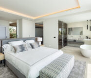 Вілла з терасою в Ла-Кінте, 678 кв.м, сучасний стиль