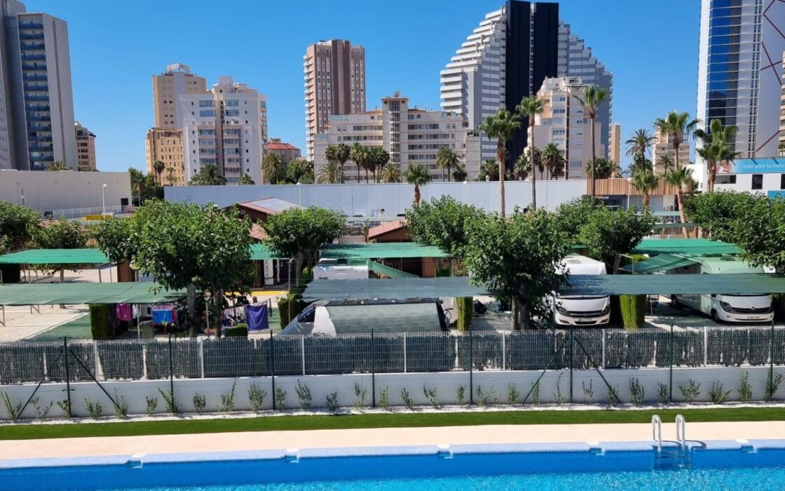 Нова квартира в Кальпе 204 кв.м з терасою біля моря