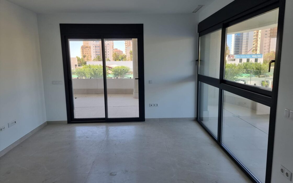 Нова квартира в Кальпе 204 кв.м з терасою біля моря