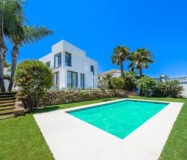 Вилла с террасой в Новой Андалусии, 425 кв.м, современный стиль