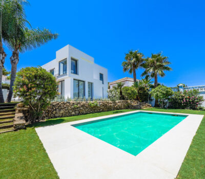 Вілла з терасою в Новій Андалусії, 425 кв.м, сучасний стиль