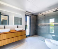 Вилла с террасой в Новой Андалусии, 425 кв.м, современный стиль