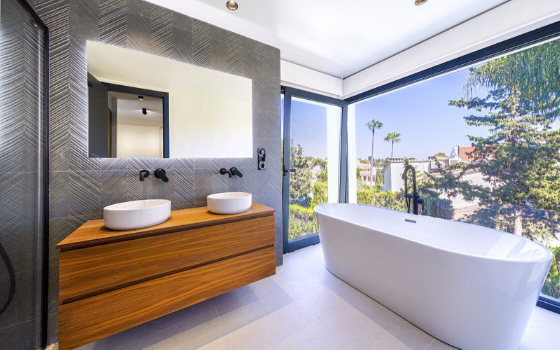 Вилла с террасой в Новой Андалусии, 425 кв.м, современный стиль