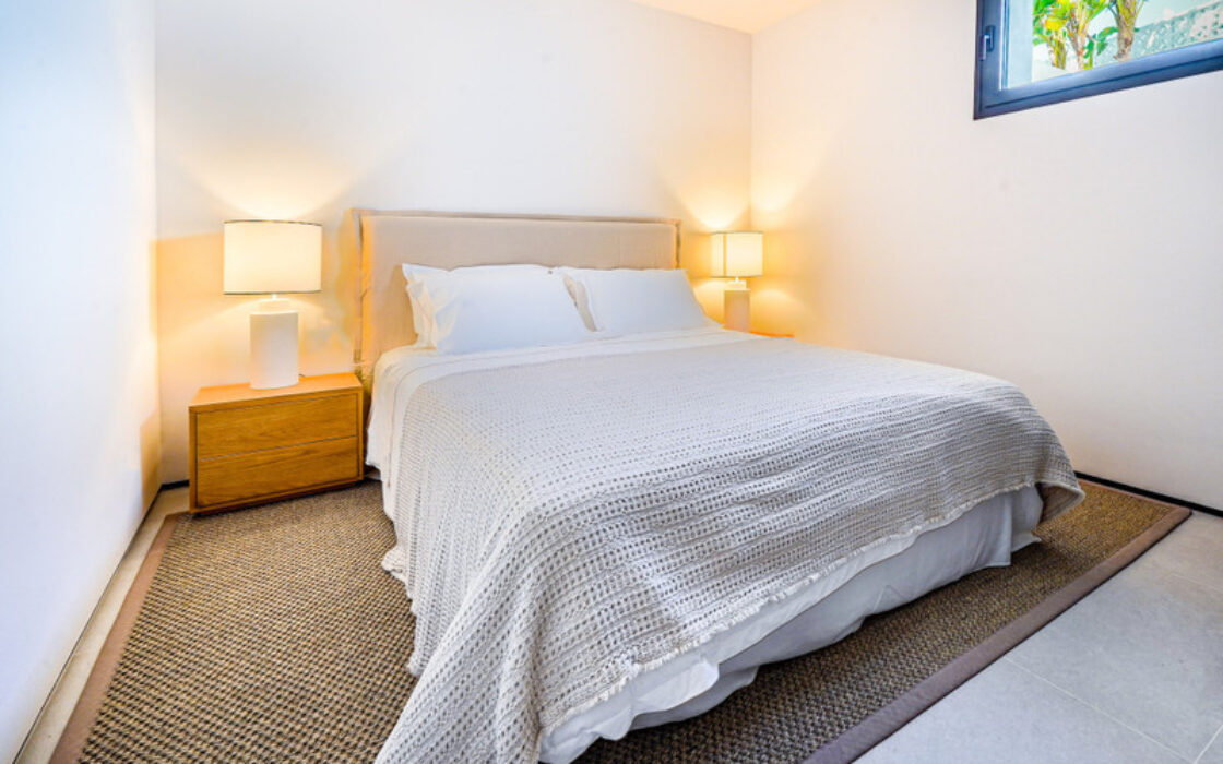 Вилла с террасой в Новой Андалусии, 425 кв.м, современный стиль