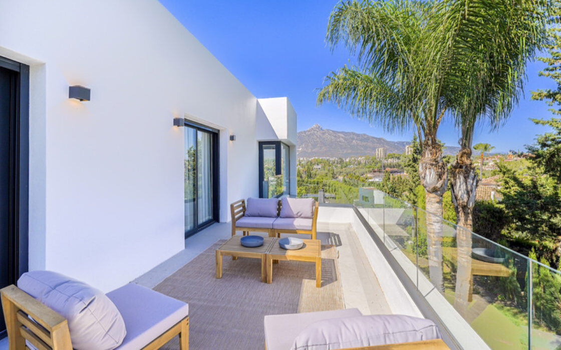 Вилла с террасой в Новой Андалусии, 425 кв.м, современный стиль