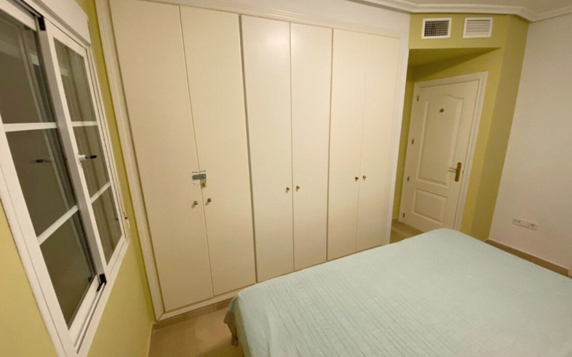 Квартира в Касаресе 80 кв.м з терасою та морським видом