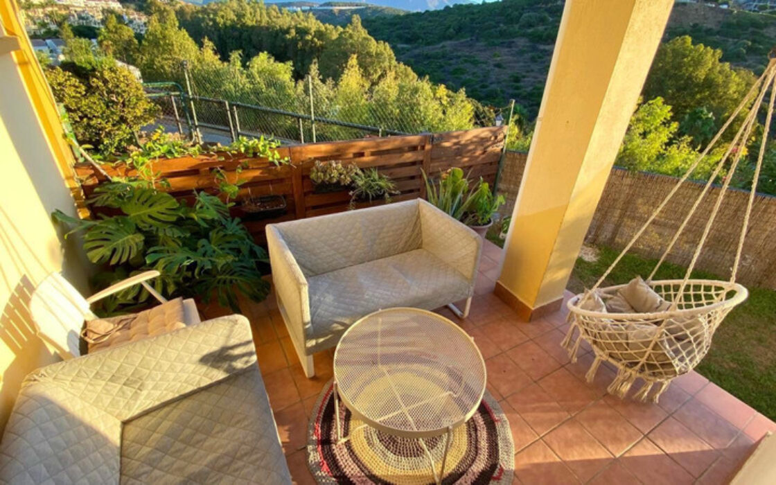 Квартира в Касаресе 80 кв.м з терасою та морським видом