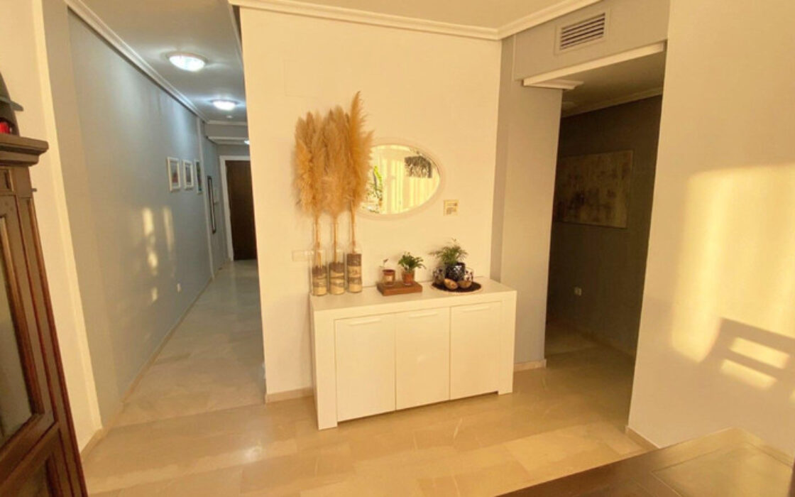 Квартира в Касаресе 80 кв.м з терасою та морським видом