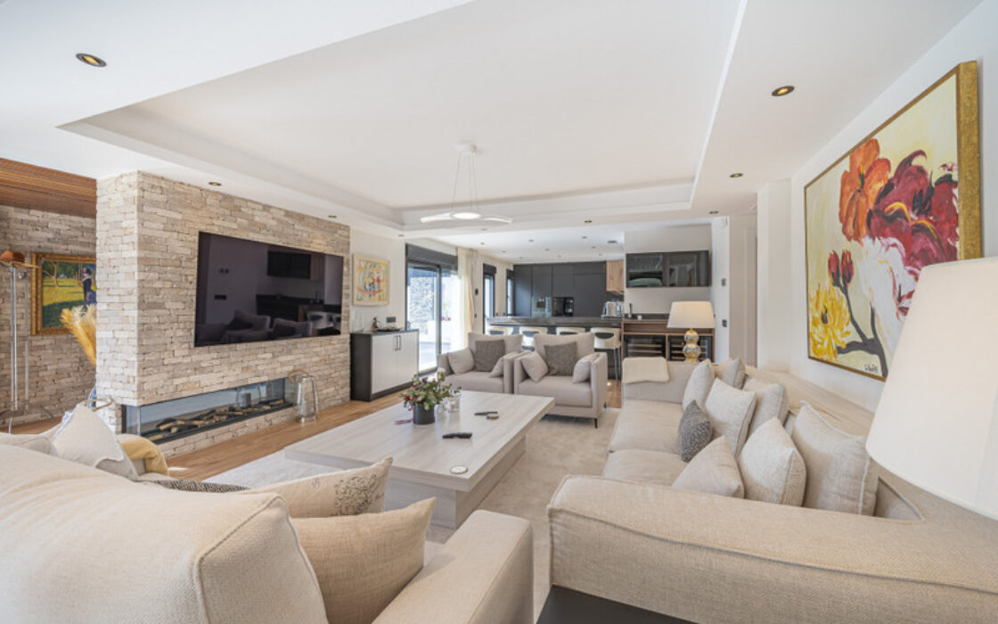 Исключительная вилла в Эль-Росарио 374 кв.м с террасой