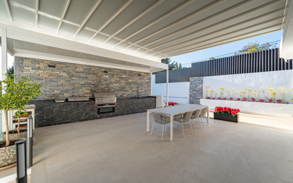 Исключительная вилла в Эль-Росарио 374 кв.м с террасой