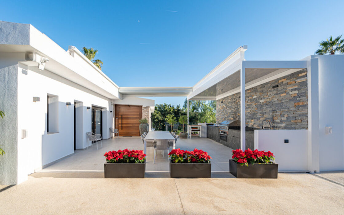 Исключительная вилла в Эль-Росарио 374 кв.м с террасой