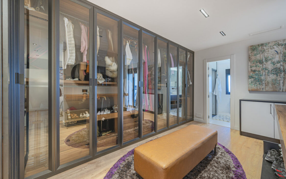 Исключительная вилла в Эль-Росарио 374 кв.м с террасой