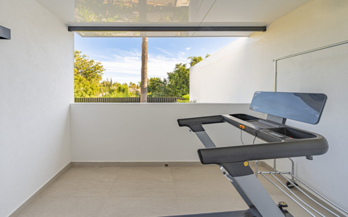 Исключительная вилла в Эль-Росарио 374 кв.м с террасой