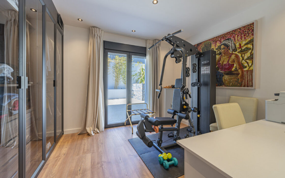 Исключительная вилла в Эль-Росарио 374 кв.м с террасой