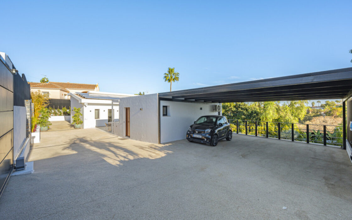 Исключительная вилла в Эль-Росарио 374 кв.м с террасой