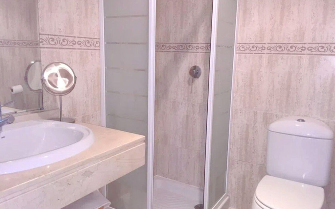 Ділянка в Ла-Дукезі з панорамним видом та великою терасою