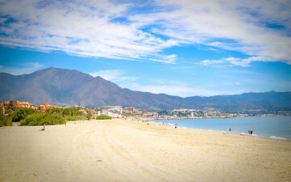 Ділянка в Ла-Дукезі з панорамним видом та великою терасою