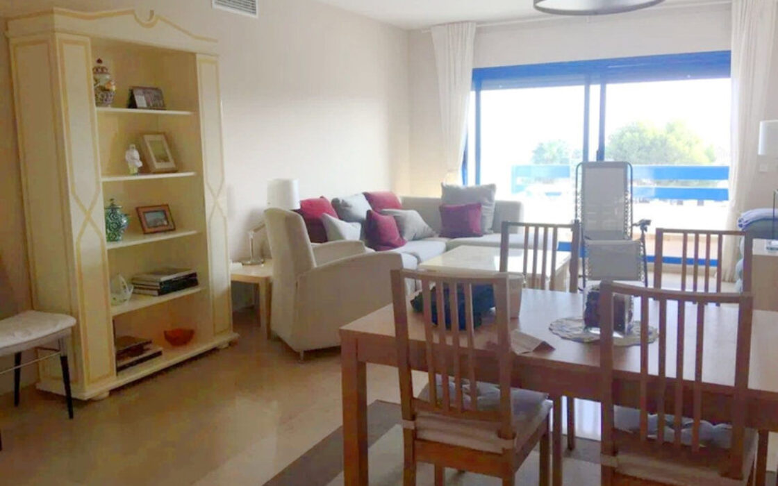 Ділянка в Ла-Дукезі з панорамним видом та великою терасою