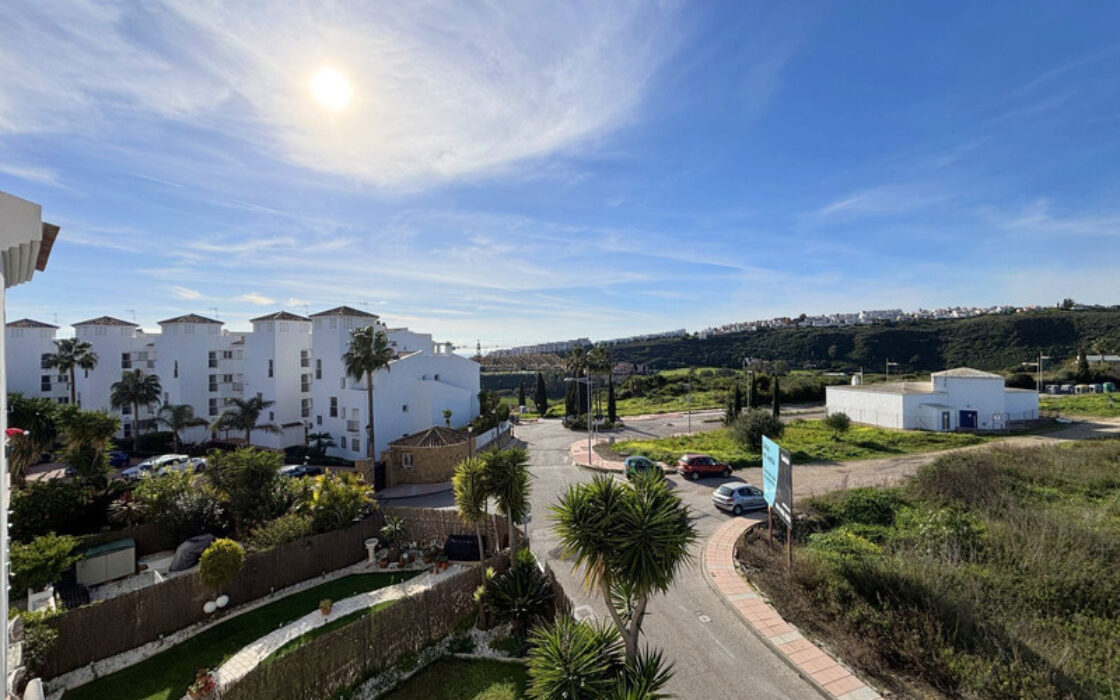 Большие апартаменты в Манильва Коста с террасой 124 кв.м