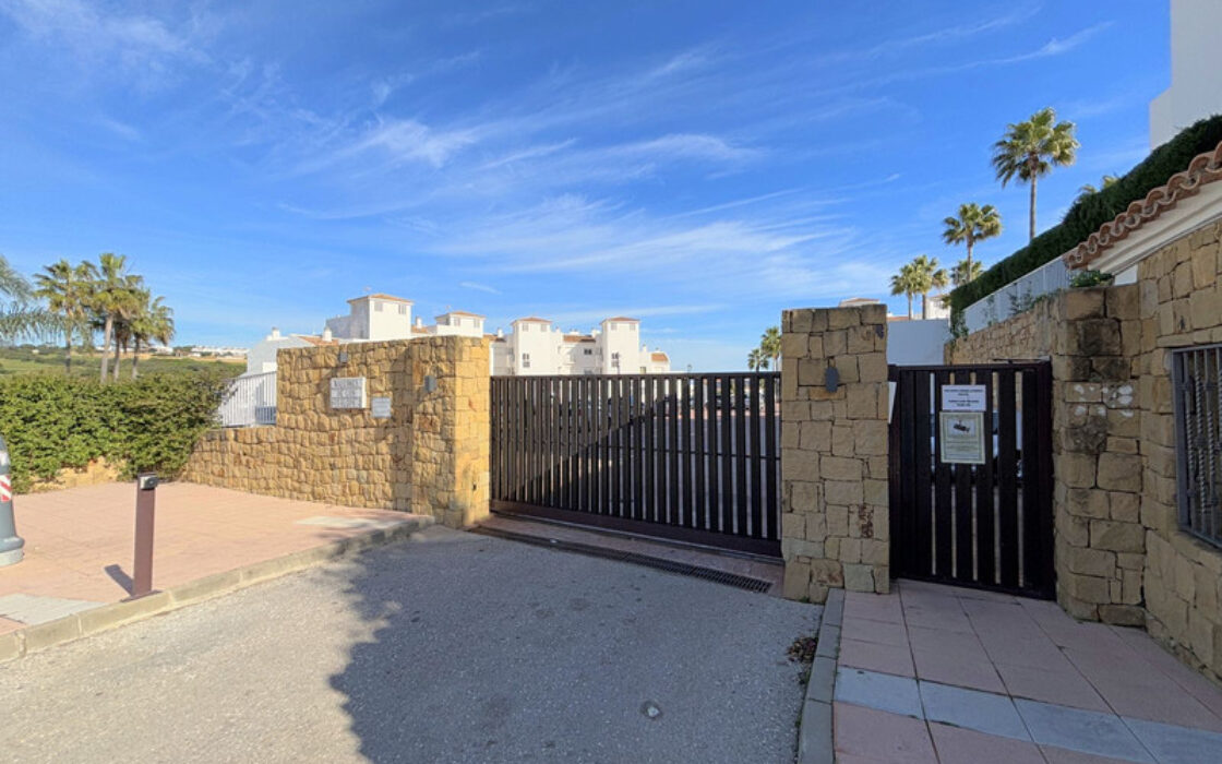 Большие апартаменты в Манильва Коста с террасой 124 кв.м