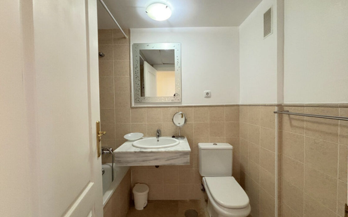 Большие апартаменты в Манильва Коста с террасой 124 кв.м