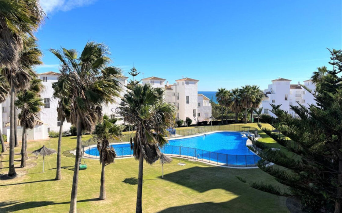 Большие апартаменты в Манильва Коста с террасой 124 кв.м