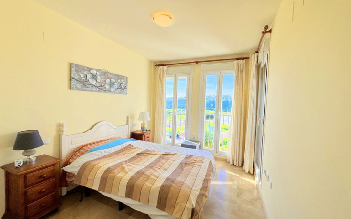 Большие апартаменты в Манильва Коста с террасой 124 кв.м