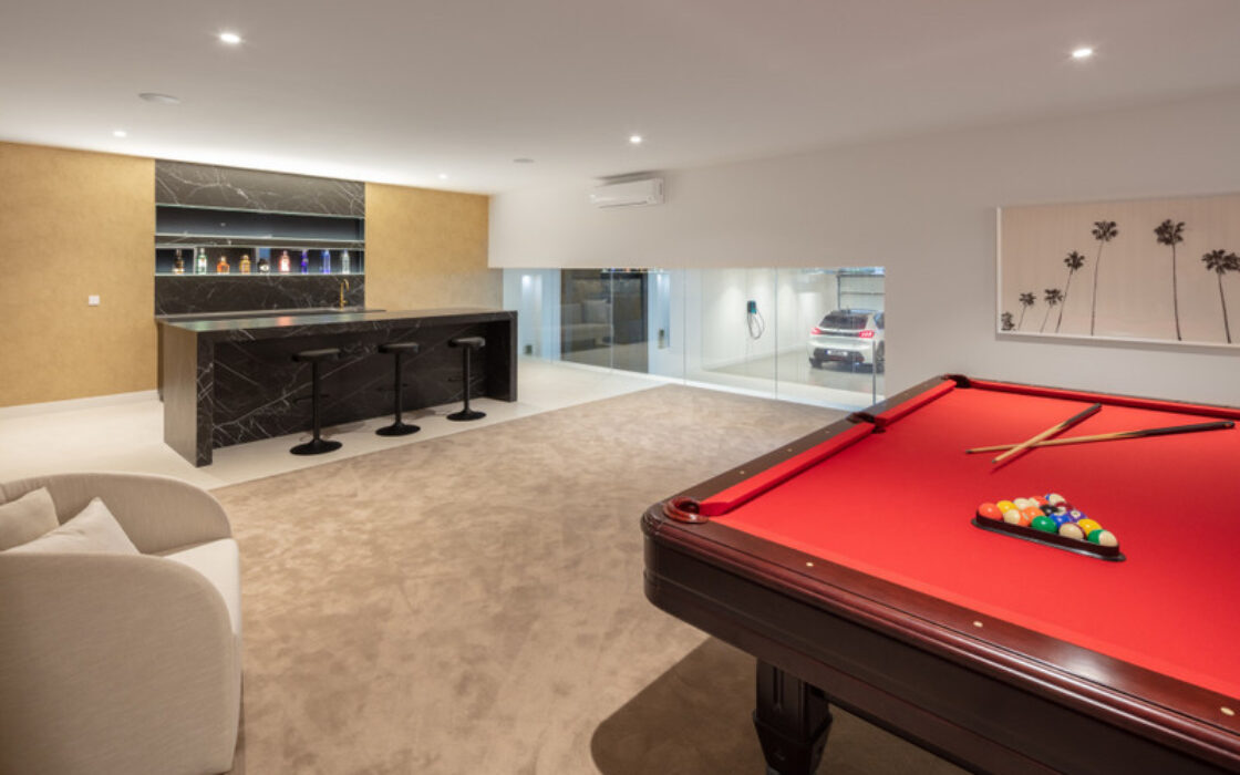 Роскошная вилла в Нуэва Андалусия, 592 кв.м, с террасой