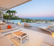 Роскошная вилла в Нуэва Андалусия, 592 кв.м, с террасой