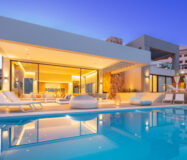 Роскошная вилла в Нуэва Андалусия, 592 кв.м, с террасой