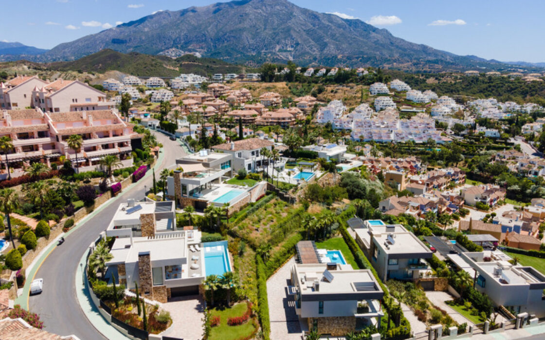 Роскошная вилла в Нуэва Андалусия, 592 кв.м, с террасой