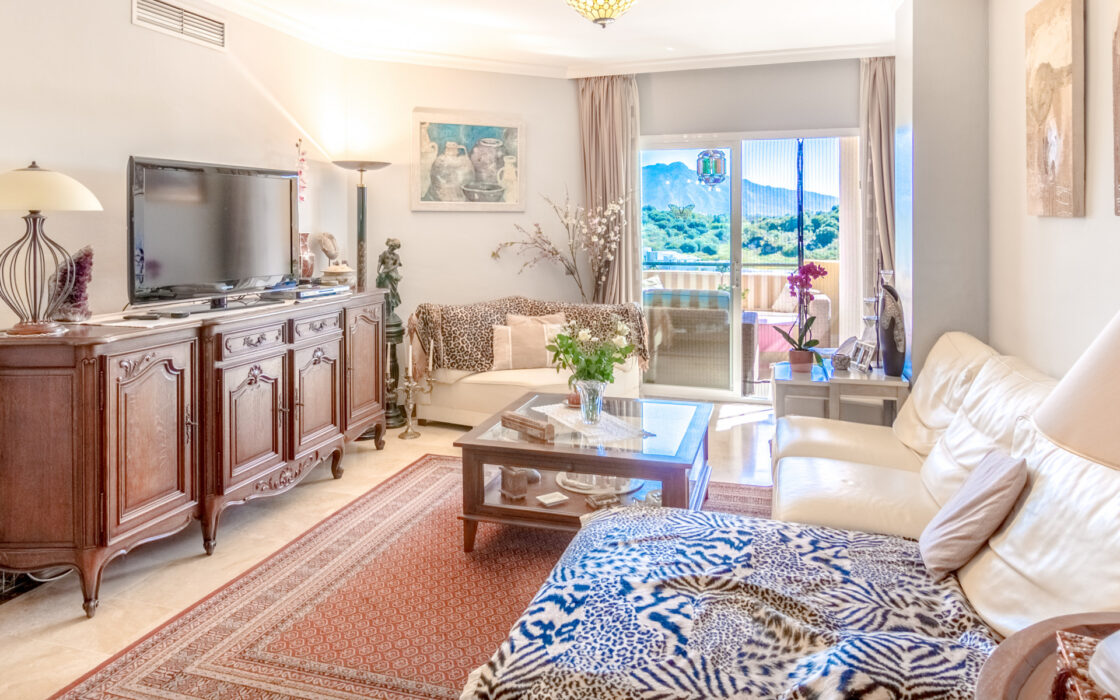 Квартира 100 кв.м з видом на море в Бел-Ейр, Естепона